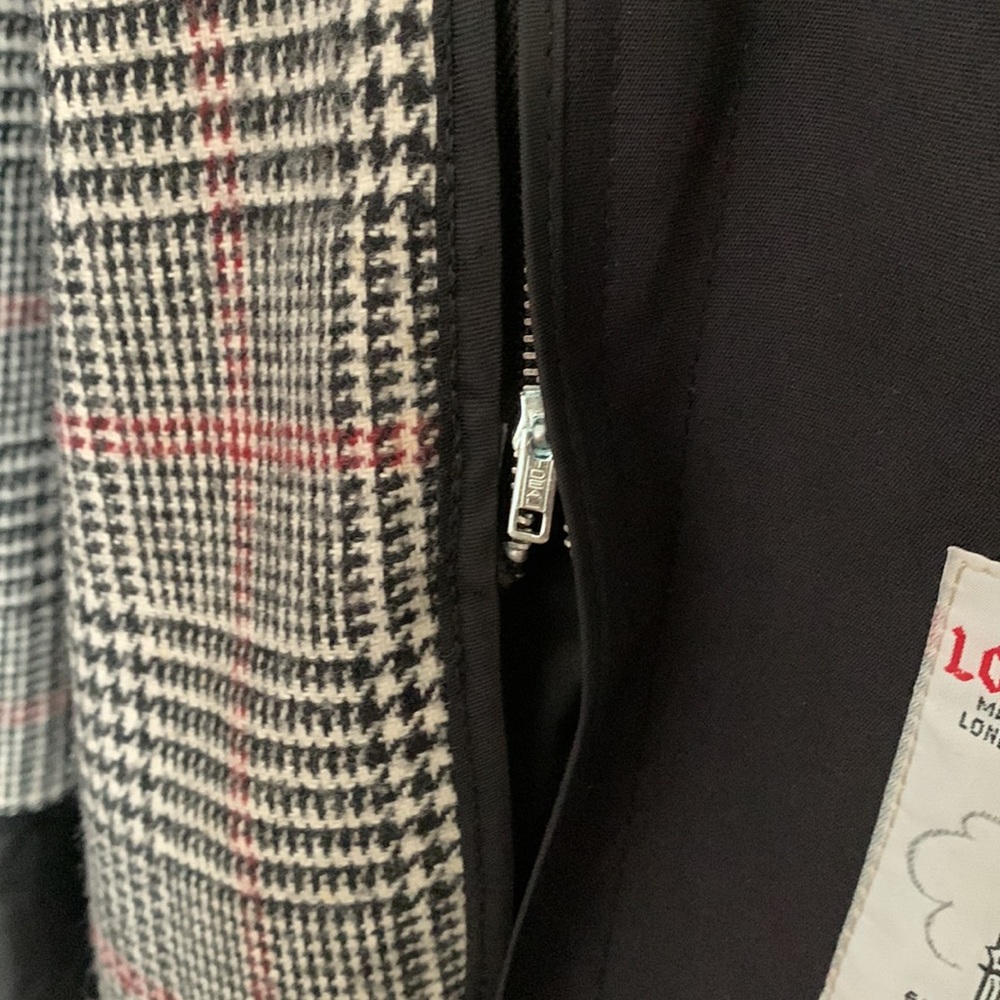 London Fog Trench coat from shoulder length 45.5 inches - Picture 4 of 5
